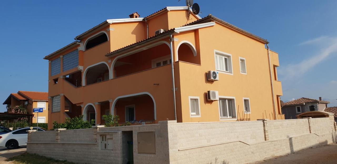 Apartmani Citrus Novigrad Filipac Εξωτερικό φωτογραφία